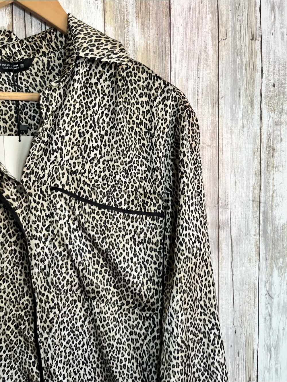Zara Leopard Print Blouse NWT XS Animal Print Top Black Trim Long Sleeve - Picture 3 of 5
